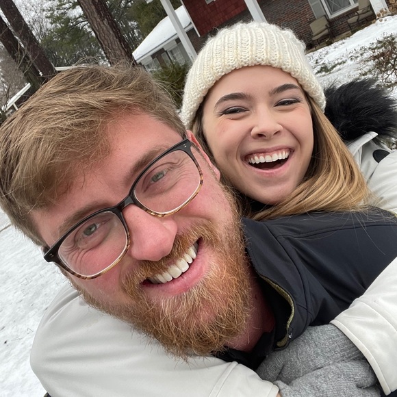 Meet your Posher, Kayla - Picture 2 of 2